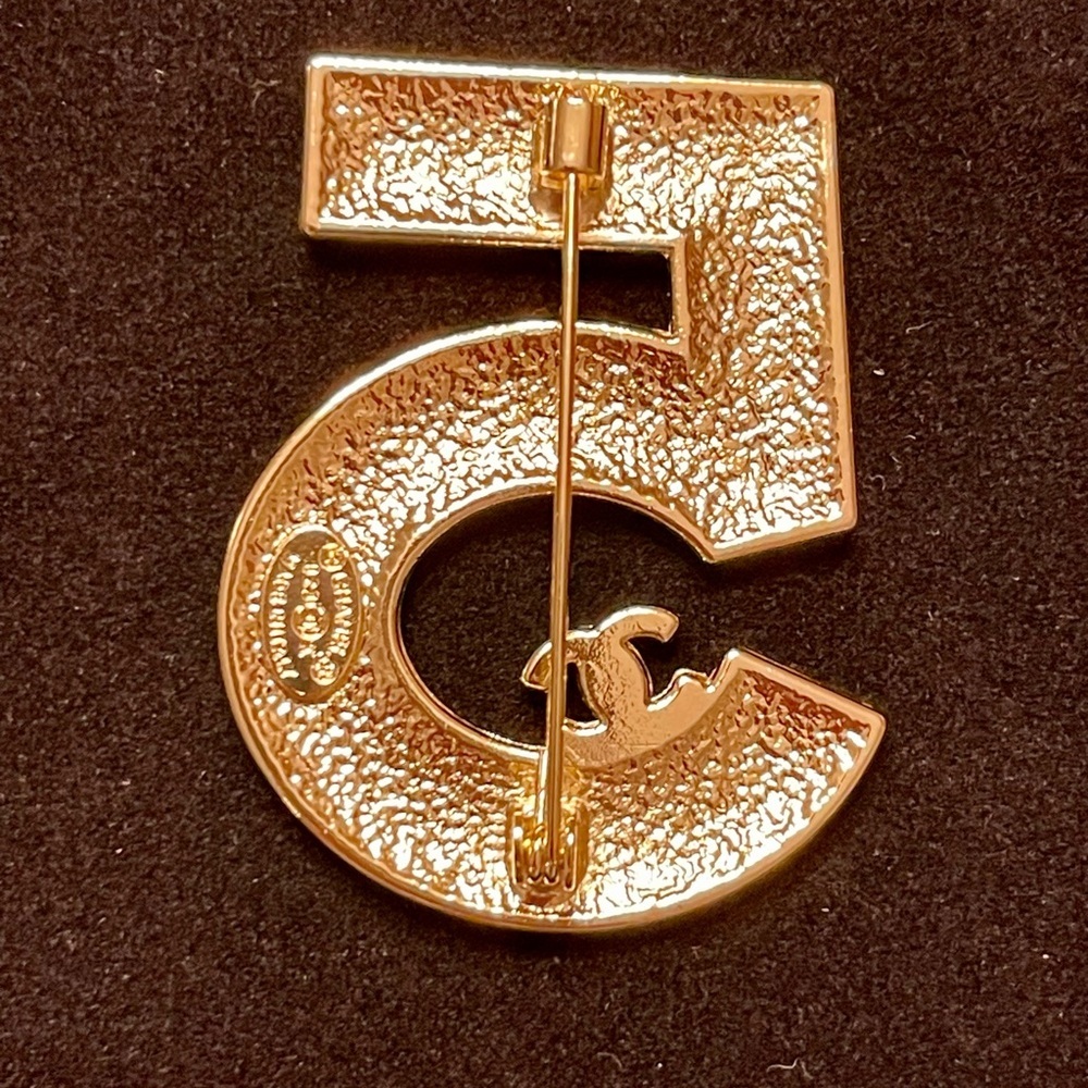 #5 Brooch - Picture 2 of 8